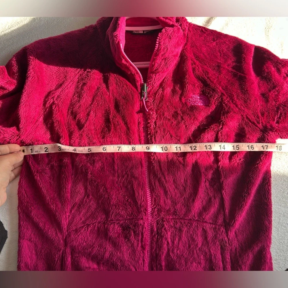The North Face Women's Pink Fuzzy Soft Teddy Jacket - Picture 7 of 7